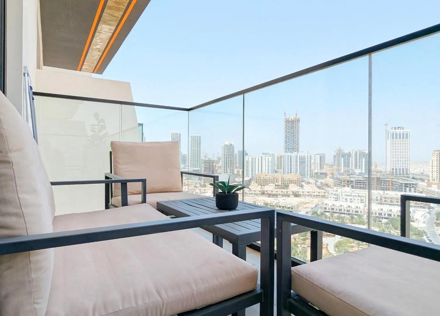 Nova Haven Retreat, Luxury Fully Furnished 1Bhk In Jvc, Dubai Short Drive To Jbr And Dubai Marina Apartment 0*,  United Arab Emirates