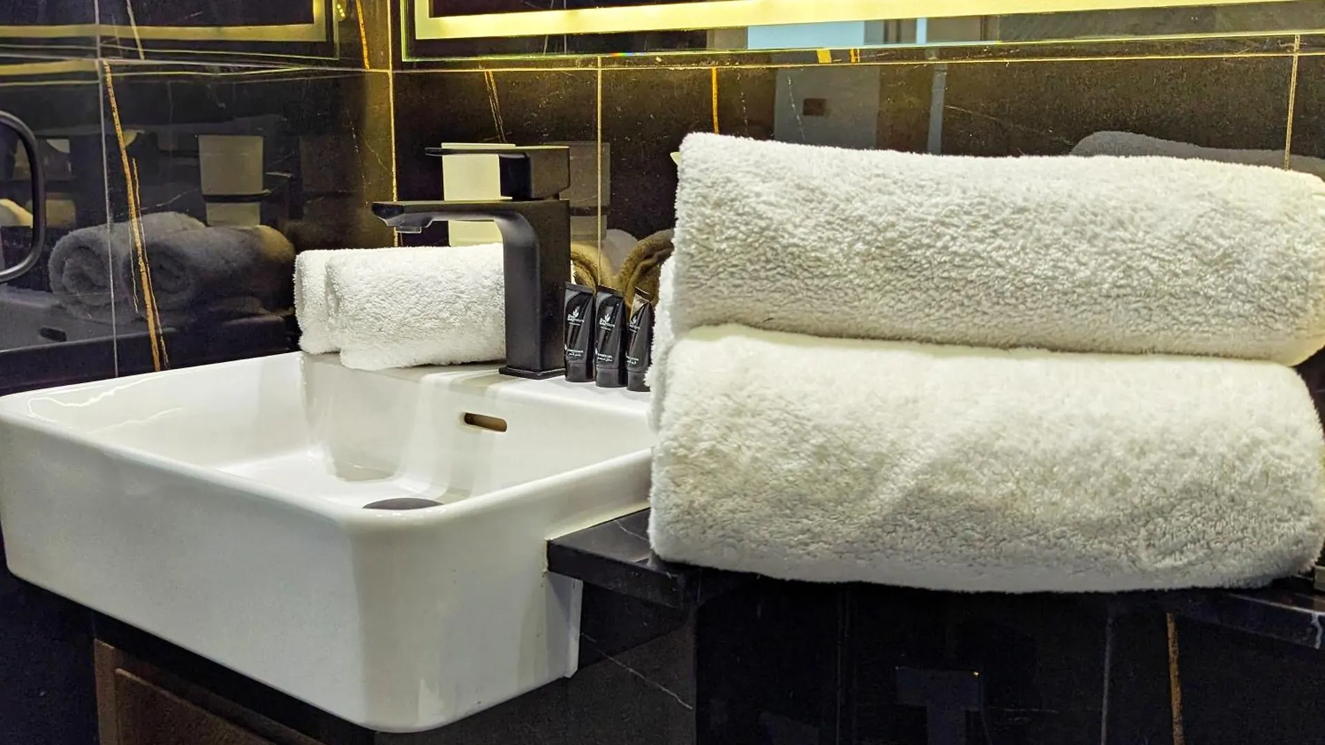 Nova Haven Retreat, Luxury Fully Furnished 1Bhk In Jvc, Dubai Short Drive To Jbr And Dubai Marina Apartment 0*,